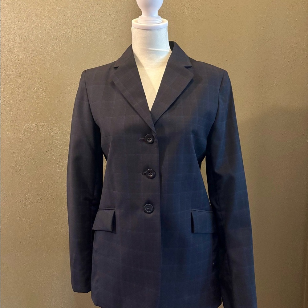 Classic Girls equestrian show coat. 100% wool youth 18 tall slim. Never worn